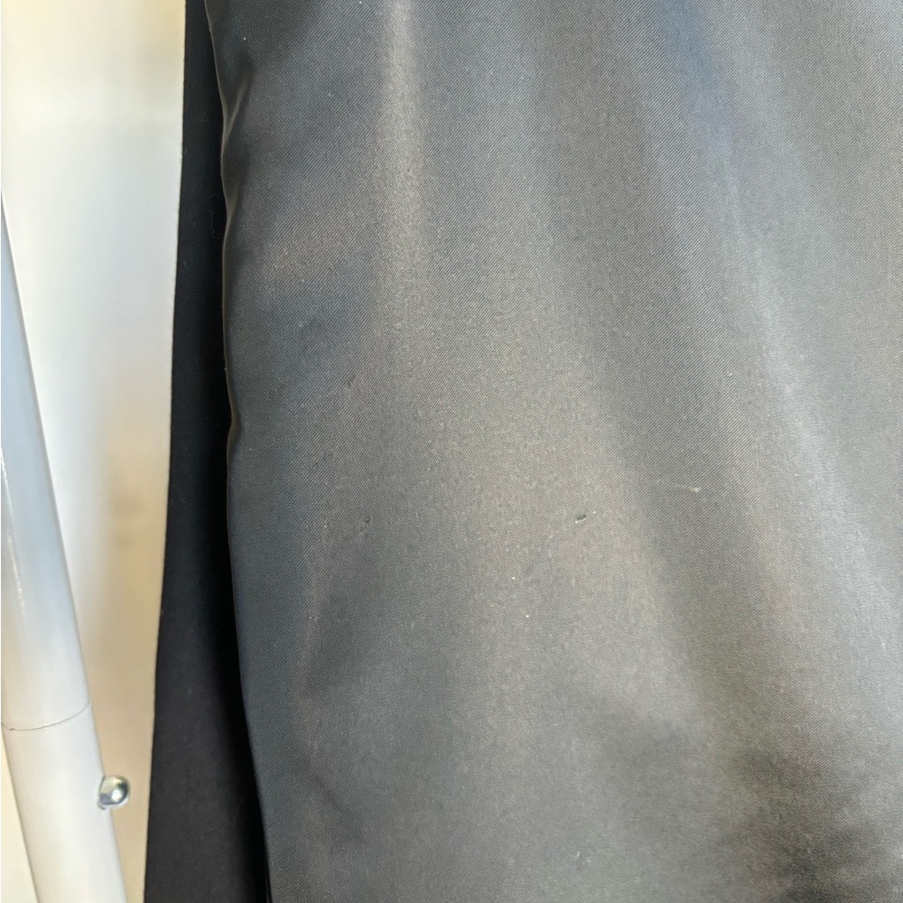 Elegant Black Double-Breasted Women's Blazer - Picture 5 of 8